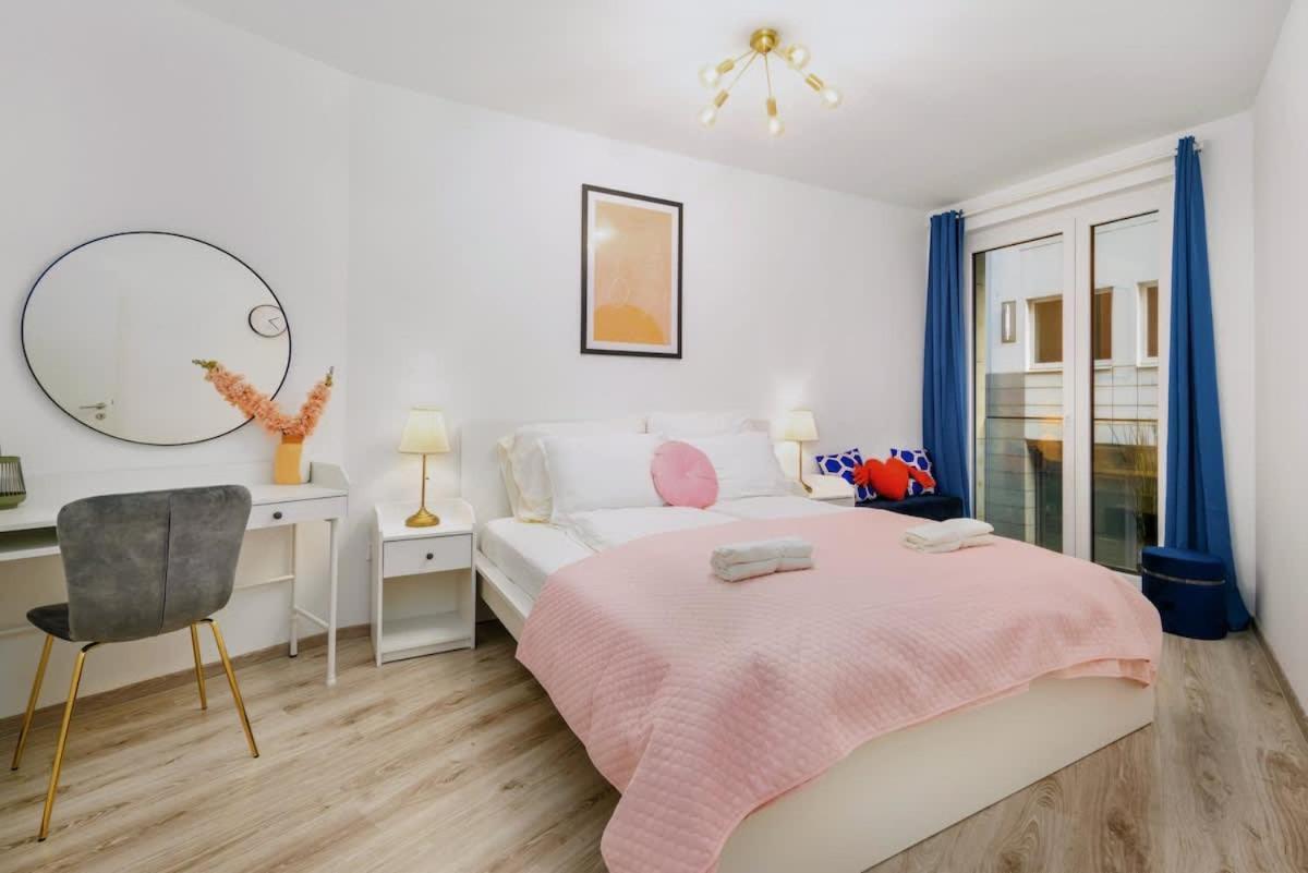 A101 - Liberty Bridge Projection Home With Free Parking Budapest Luaran gambar